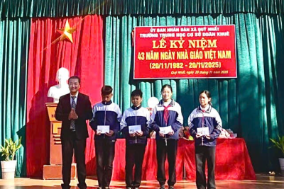 TRƯỜNG THCS DOÃN KHUÊ LONG TRỌNG TỔ CHỨC LỄ KỶ NIỆM 43 NĂM NGÀY NHÀ GIÁO VIỆT NAM (20/11/1982 – 20/11/2025)